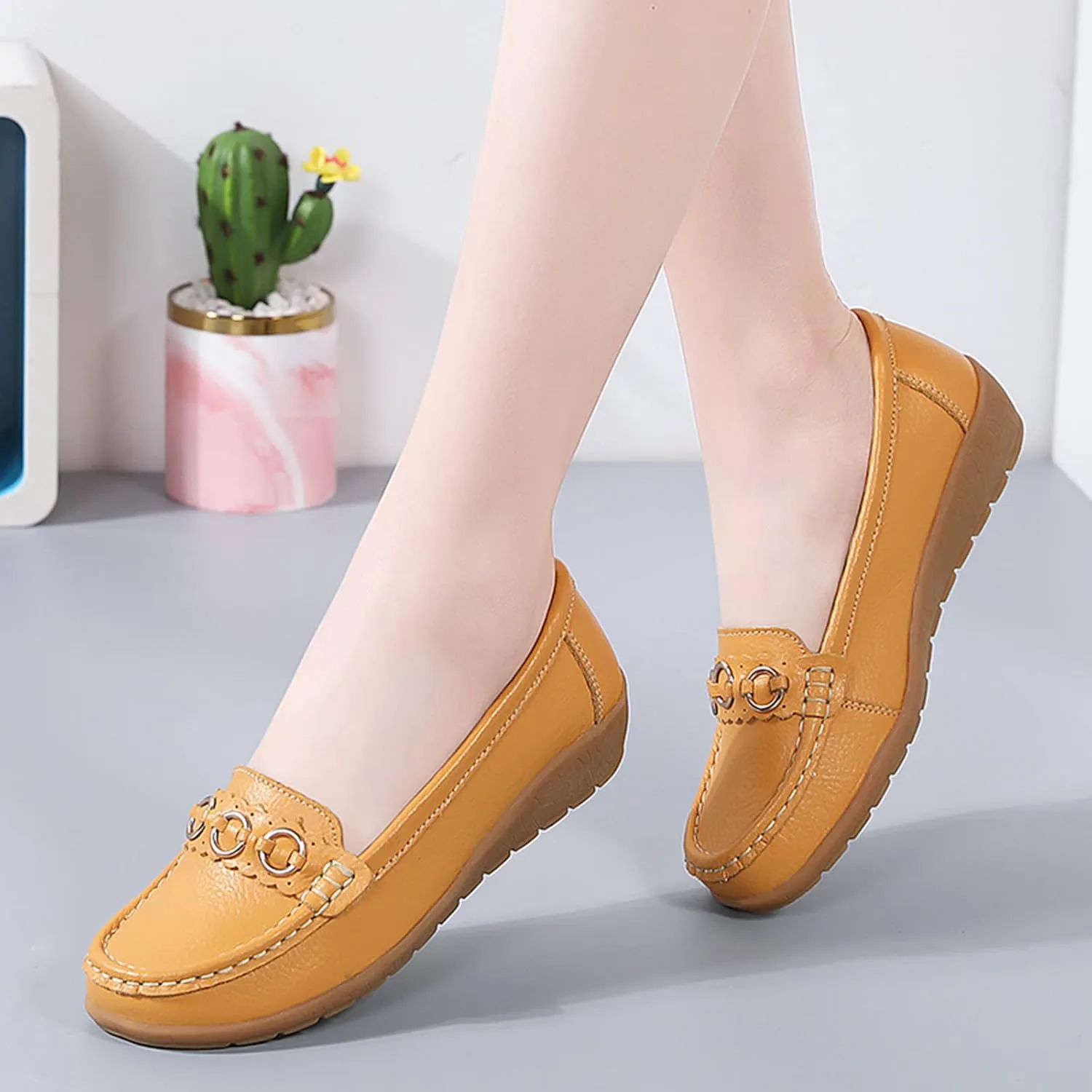 AMDBEL Leather Loafers for Women 2024, Womens Leather Loafers Classic Penny Loafers for Women Fashion Driving Moccasins Women