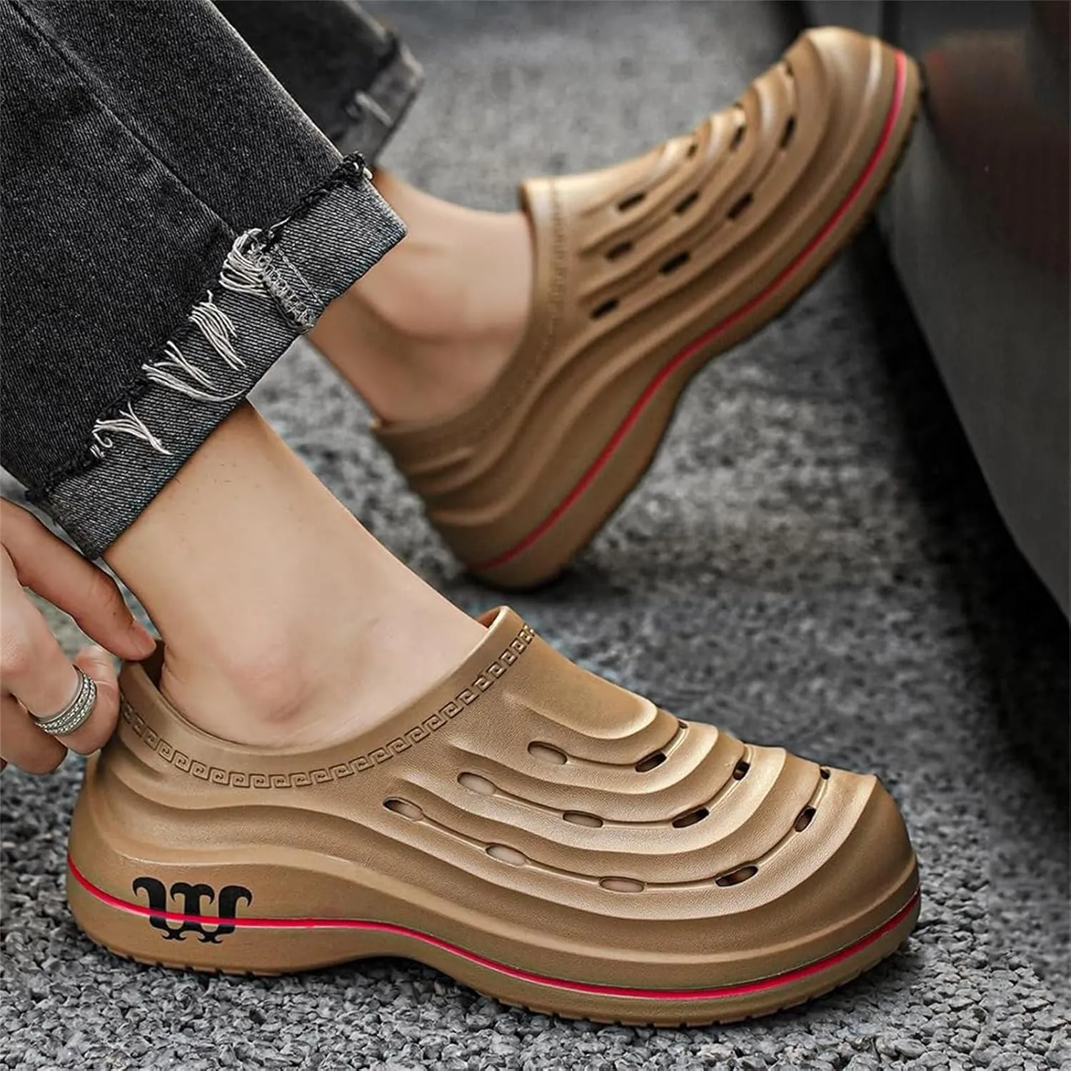 Armadillo Clogs Nurse Shoes for Women Men Slip-Resistant Ideal Work Shoes Oil Resistant Chef Wide Waterproof Shoe