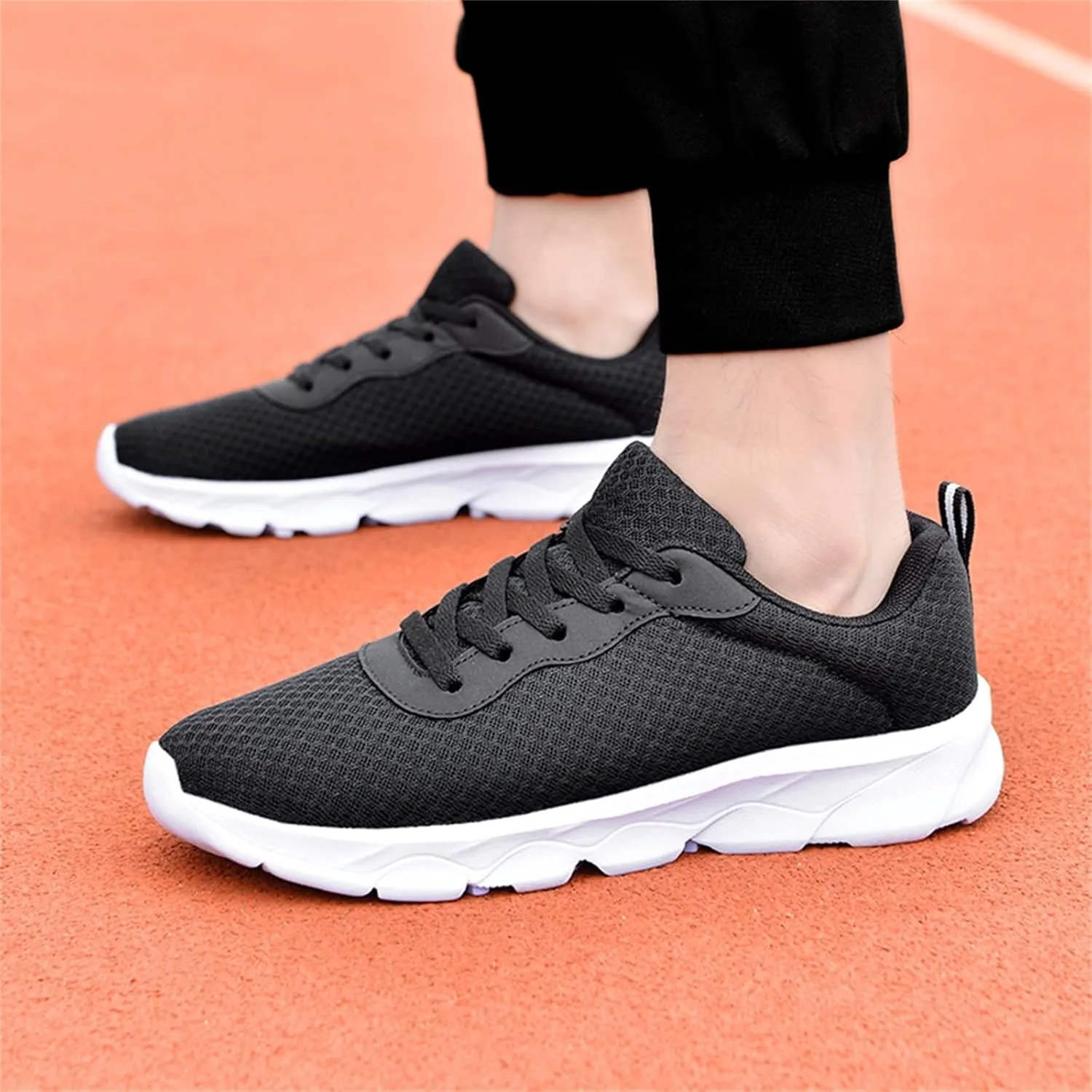 Fashion Four Seasons Shoes Men Mesh Breathable Lace Up Flat Lightweight Solid Color Mens Chukka Sneaker