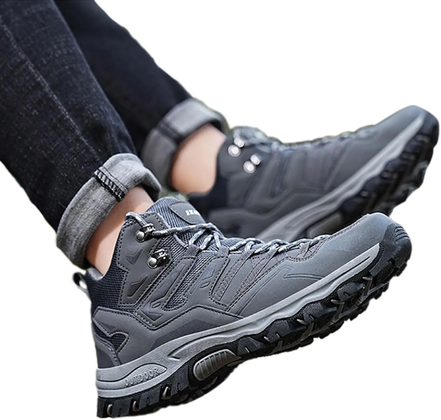 Men Autumn and Winter Hiking Shoes High Top Climbing Hiking Outdoor Shoes Casual Sports Shoes Foam Shoes