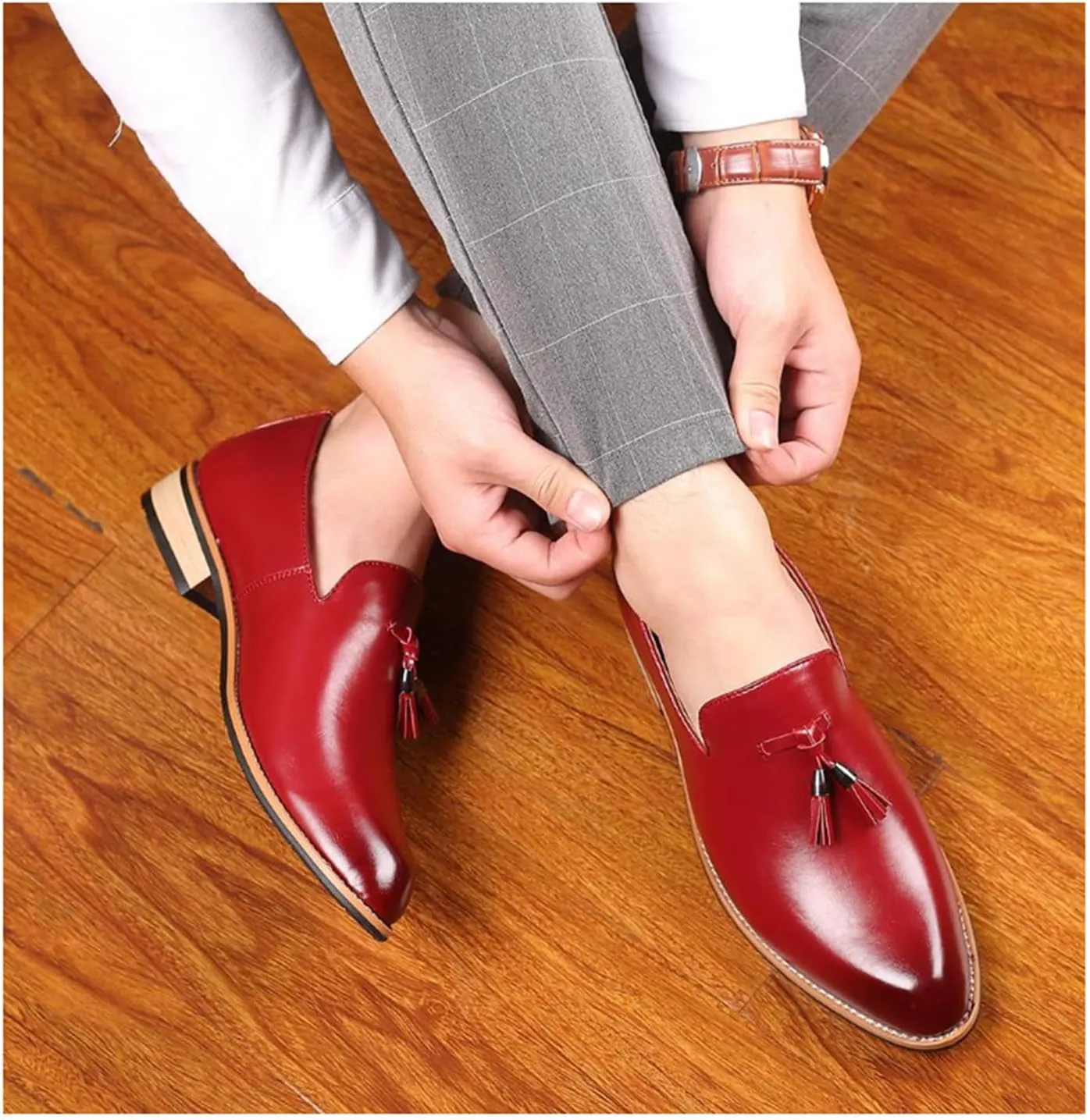 Men's Loafers Oxford Shoes Comfortable Slip-On Driving Flats Formal Business Dress Shoes with Tassel