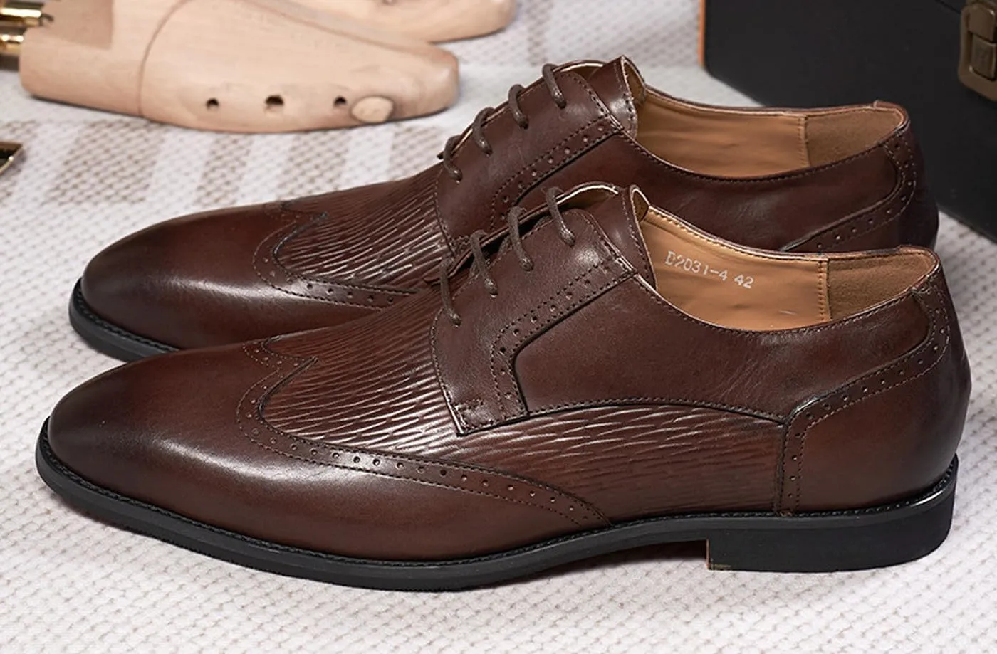 Santimon Mens Oxfords Shoes Formal Dress Derby Genunie Leather Wingtip Toe Modern Suit Shoes Men's Fashion Prom Wedding Business Causal Comfortable Tuxedo Shoes for Men