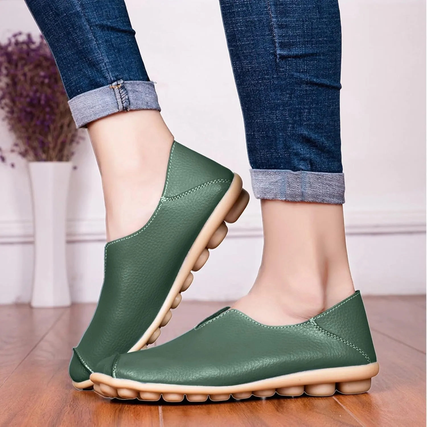 Womens Leather Shoes Casual Dressy Comfortable Loafers Summer Slip On Walking Driving Flats Lightweight Work Shoes 2025 Fashion