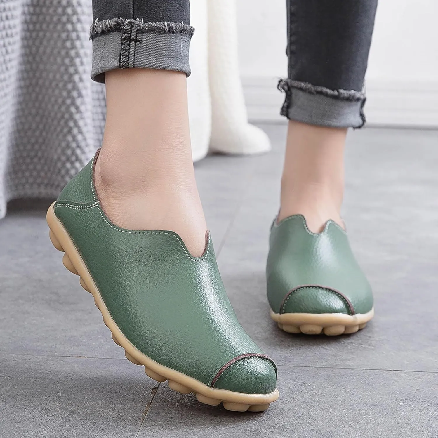 Womens Leather Shoes Casual Dressy Comfortable Loafers Summer Slip On Walking Driving Flats Lightweight Work Shoes 2025 Fashion